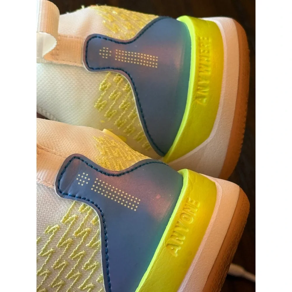 Nike Sabrina 2 SE Basketball Shoes Kids 5Y White Lime Apricot Excellent Sneakers